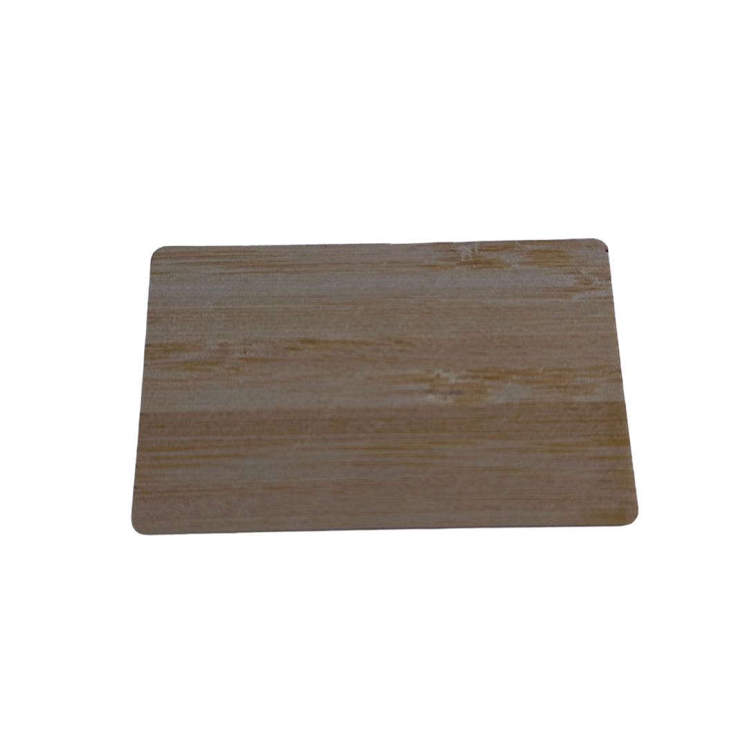 Tarjeta NFC de madera con diseño personalizado