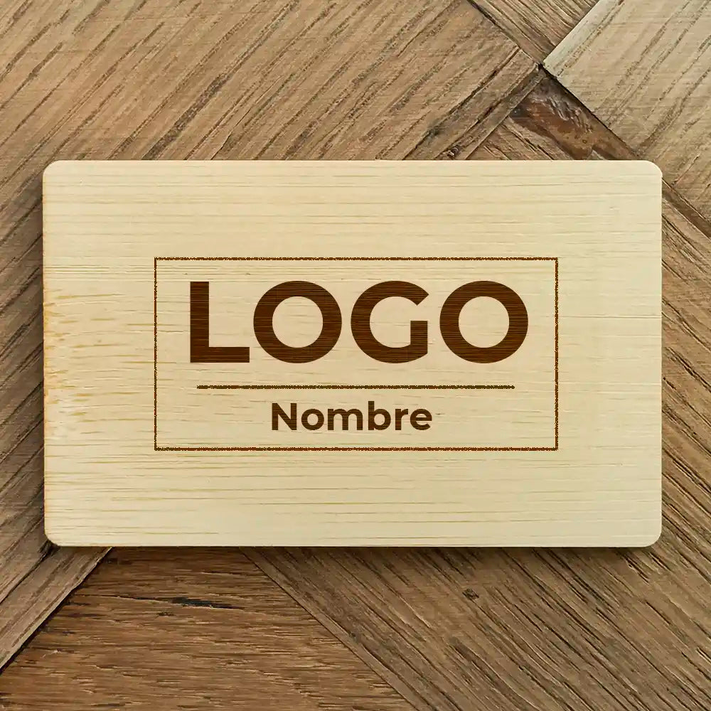 Tarjeta NFC de madera con diseño personalizado