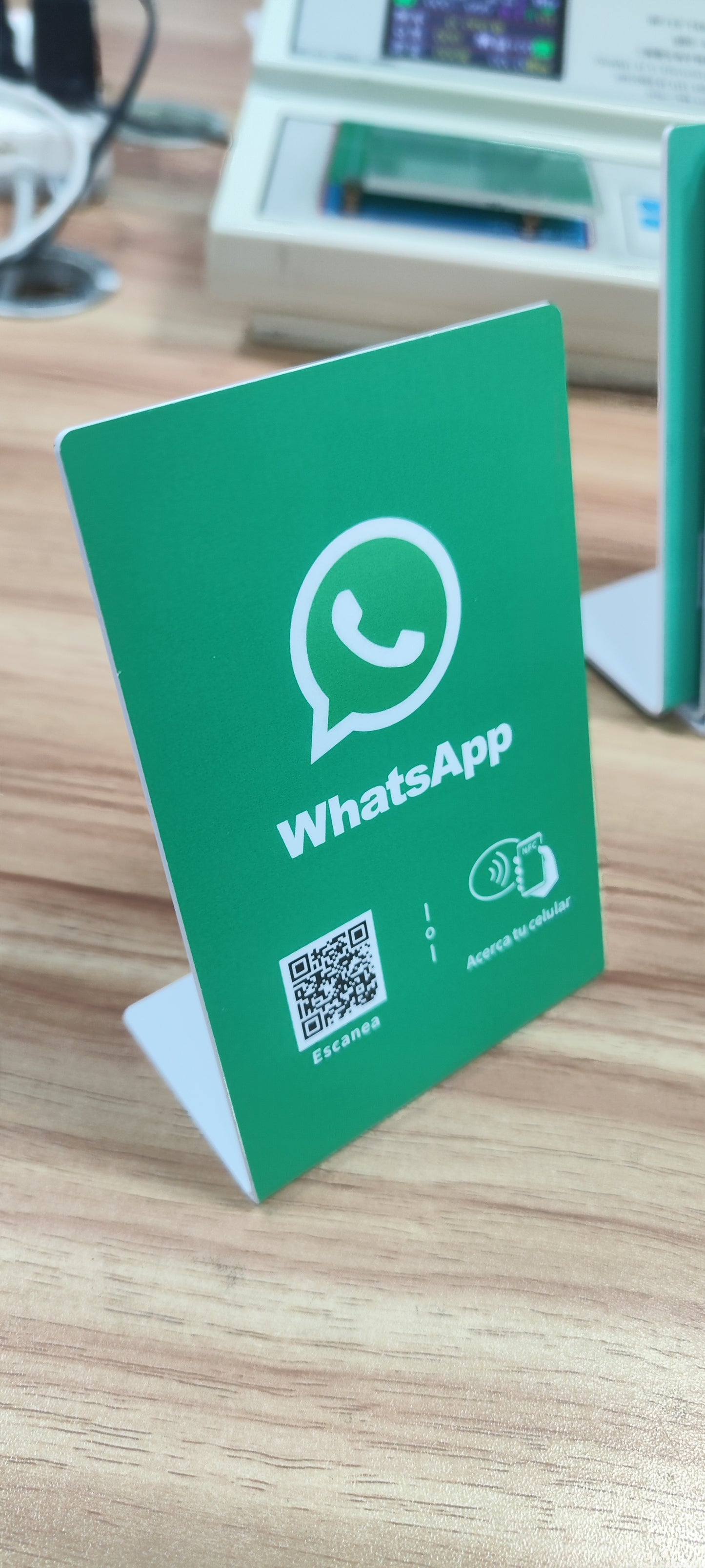 Acrilico NFC para chat de whatsapp (Diseño de la foto)